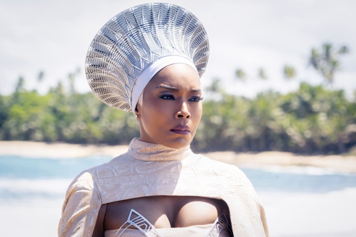 Black Panther Wakanda Forever / Angela Bassett as Queen Ramonda in a scene from Black Panther: Wakanda Forever. ANNETTE BROWN/MARVEL/WALT DISNEY STUDIOS MOTION PICTURES. Photo by EVERETT COLLECTION